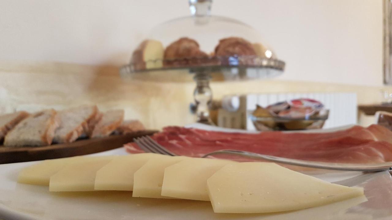 فندق Adonis Castelvecchio Calvisio المظهر الخارجي الصورة